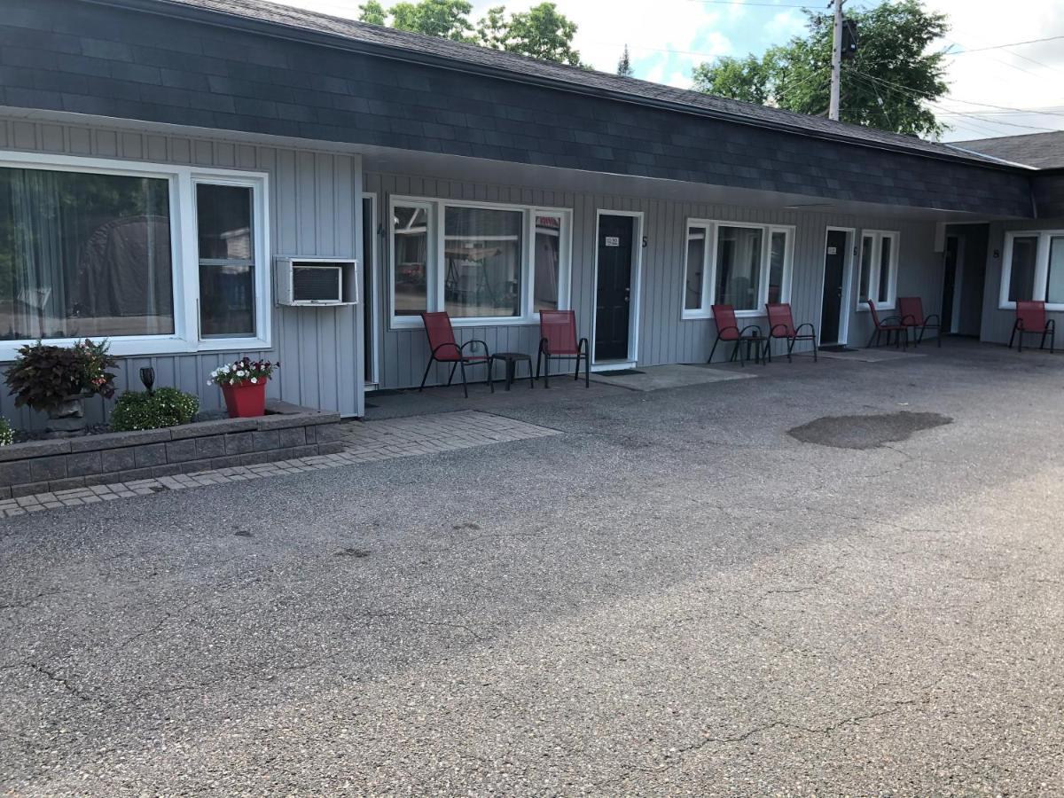 New Rockland Motel Bobcaygeon Buitenkant foto