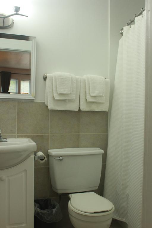 New Rockland Motel Bobcaygeon Buitenkant foto