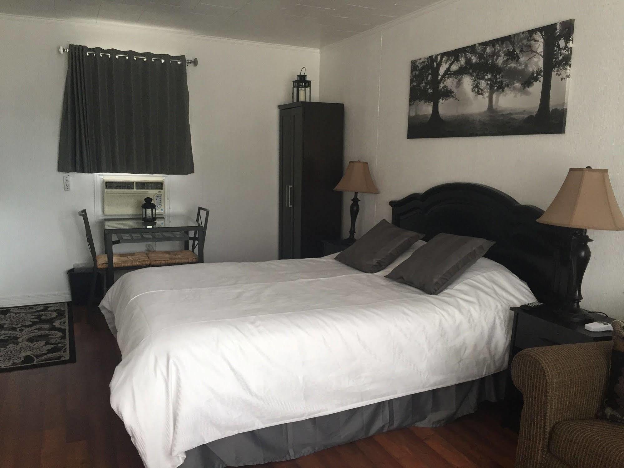 New Rockland Motel Bobcaygeon Buitenkant foto