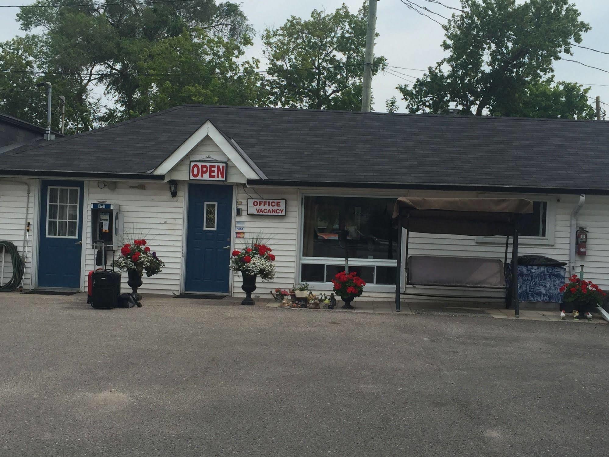 New Rockland Motel Bobcaygeon Buitenkant foto